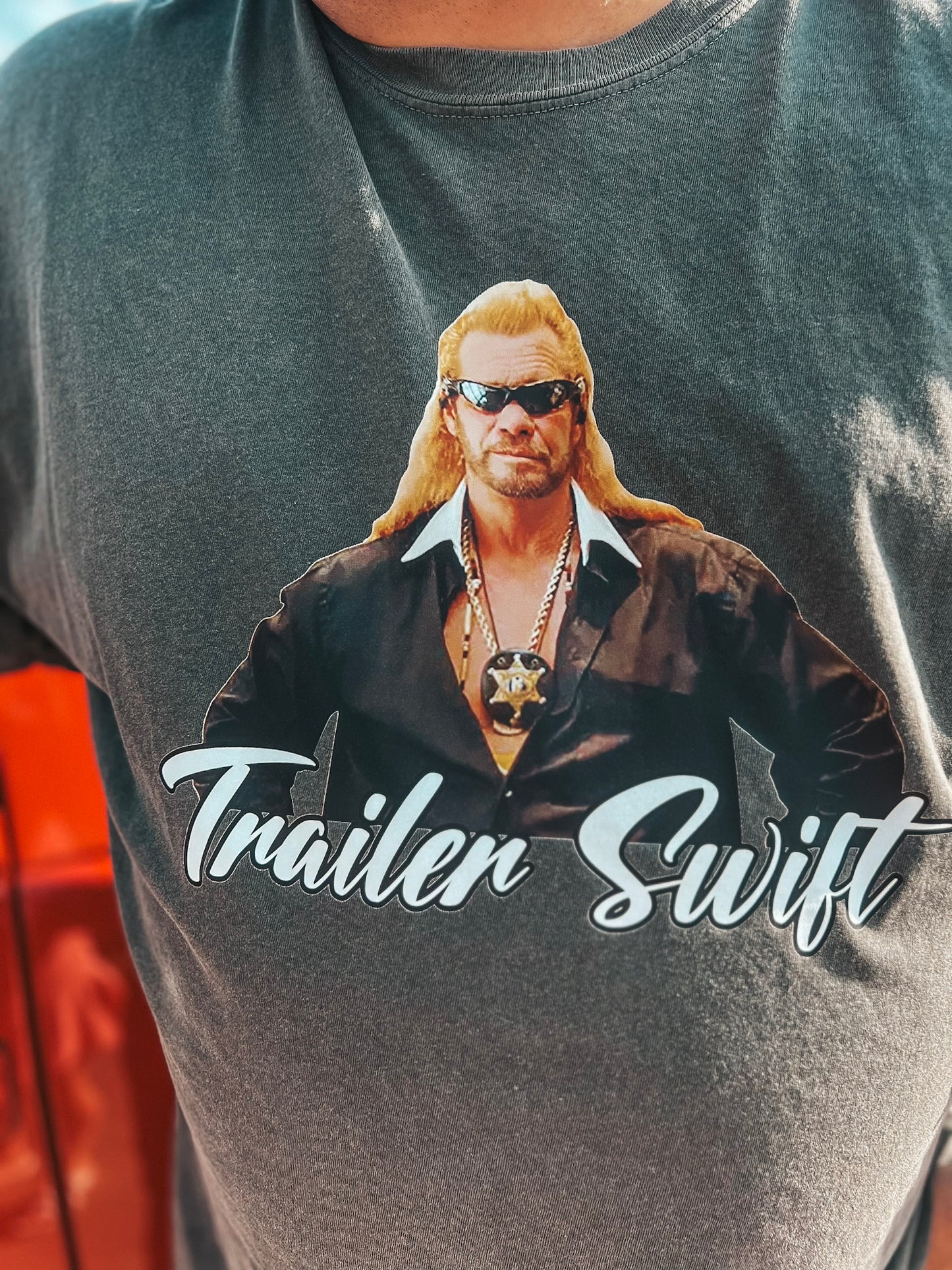TRAILER SWIFT TEE
